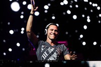 Новый клип для Tiesto сняли его фанаты (видео)