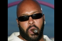Suge Knight подал в суд на Kanye West
