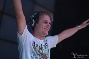 Сюжеты с киевского Armin Only и вечеринки в D*Lux (видео)
