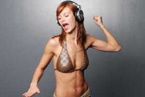 DJ Anastasia презентует клип Shake It
